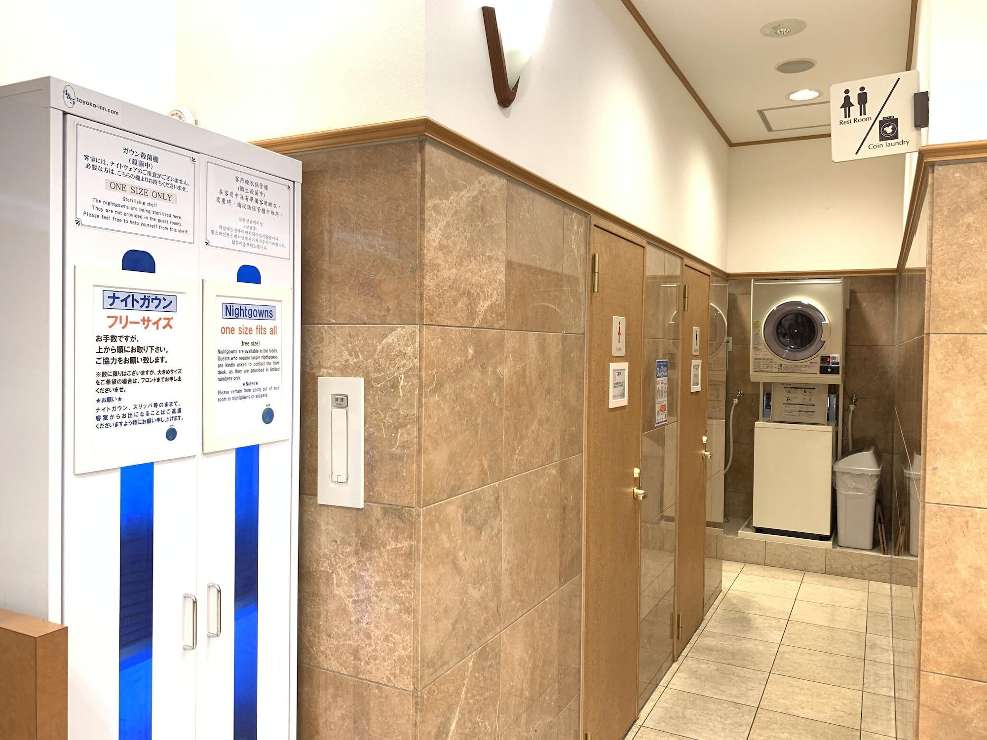 Toyoko Inn Hakata Nishi-Nakasu Фукуока Екстер'єр фото