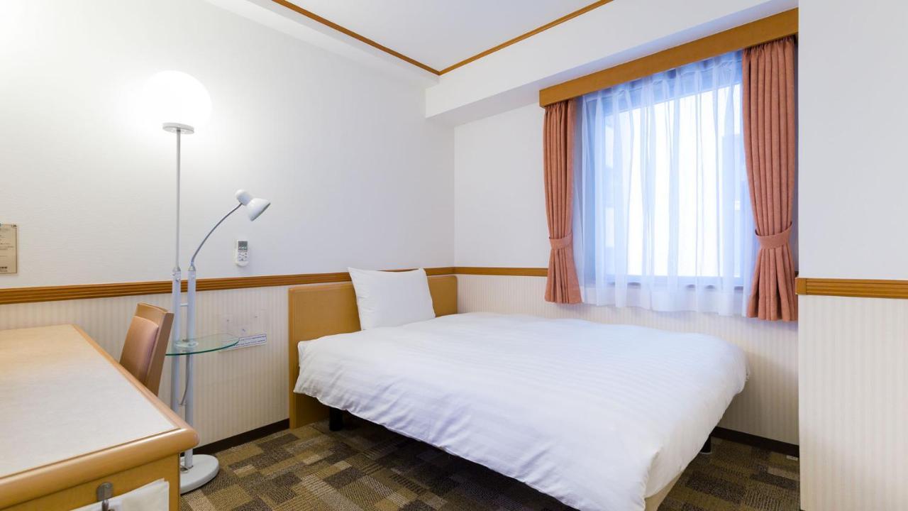 Toyoko Inn Hakata Nishi-Nakasu Фукуока Екстер'єр фото