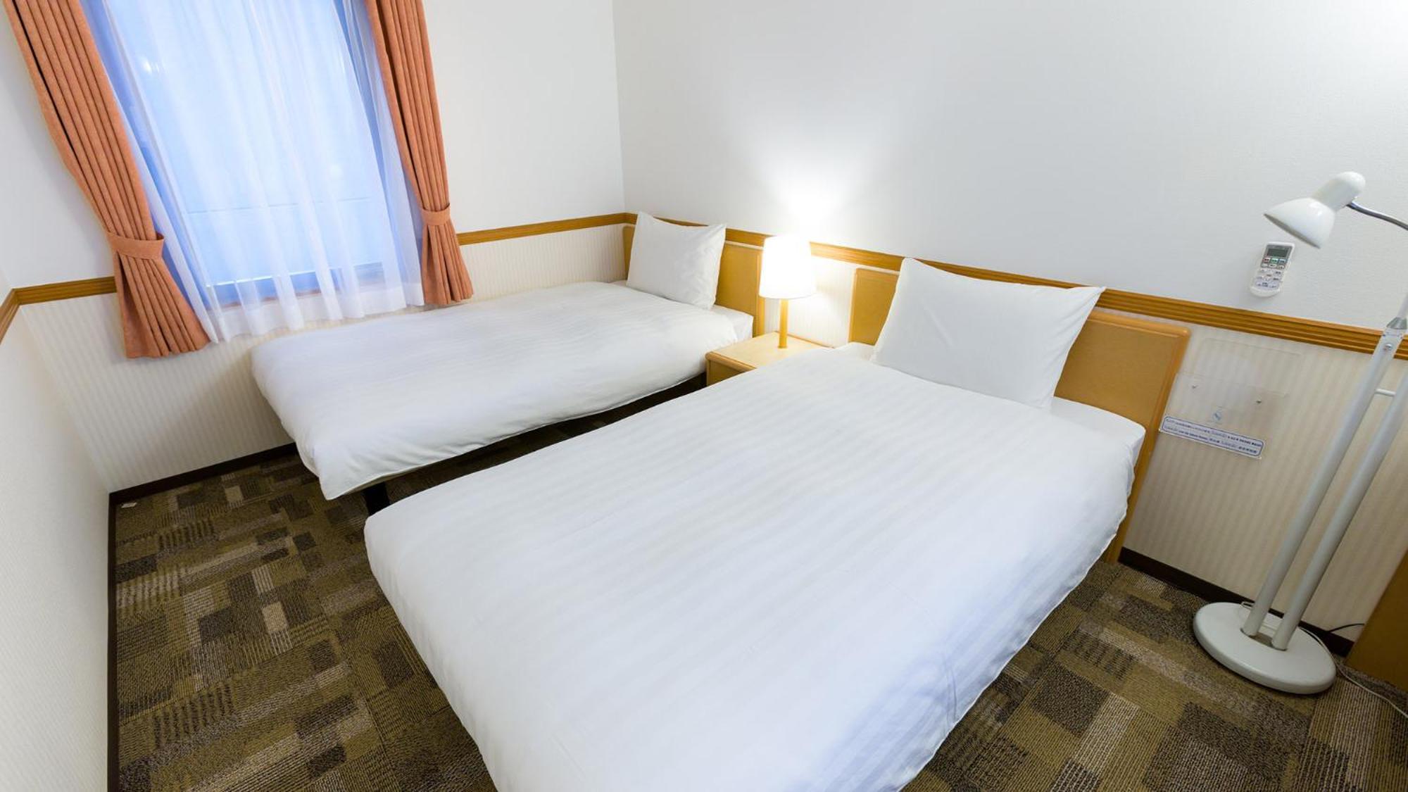 Toyoko Inn Hakata Nishi-Nakasu Фукуока Номер фото