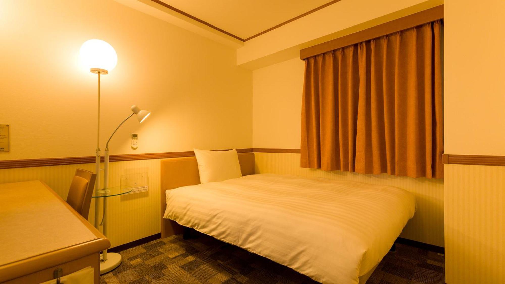 Toyoko Inn Hakata Nishi-Nakasu Фукуока Номер фото